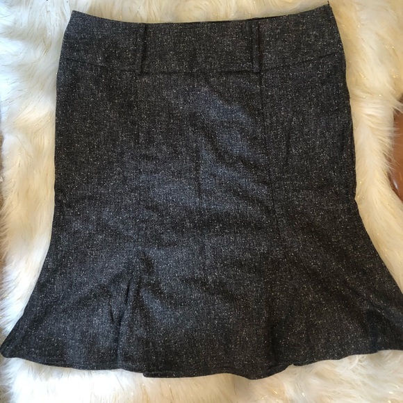 Gray pebbles mini skirt with ruffled bottom - Picture 2 of 2